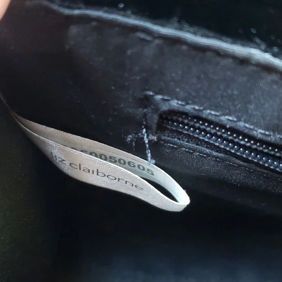 LIZ CLAIBORNE Hand Bag Faux Alligator/Croc Patent Leather Black - Picture 9 of 10